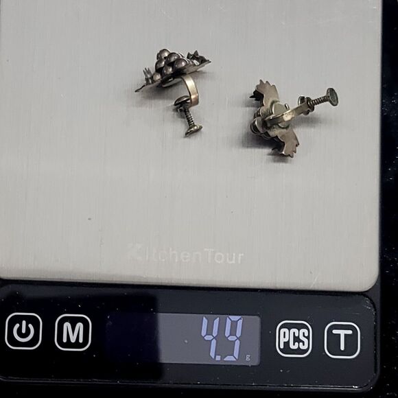 Sterling Silver Grape Cluster Screw Back Earrings 4.9g - Picture 11 of 11